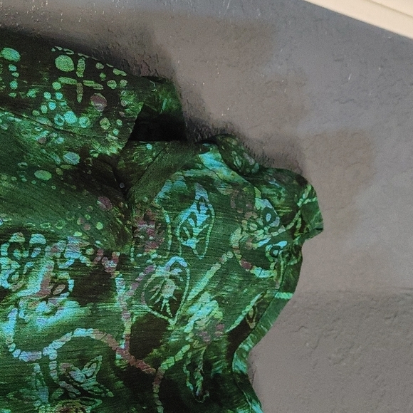 Soft Surroundings sleeveless tank w layered hem. Great shape - Picture 12 of 14